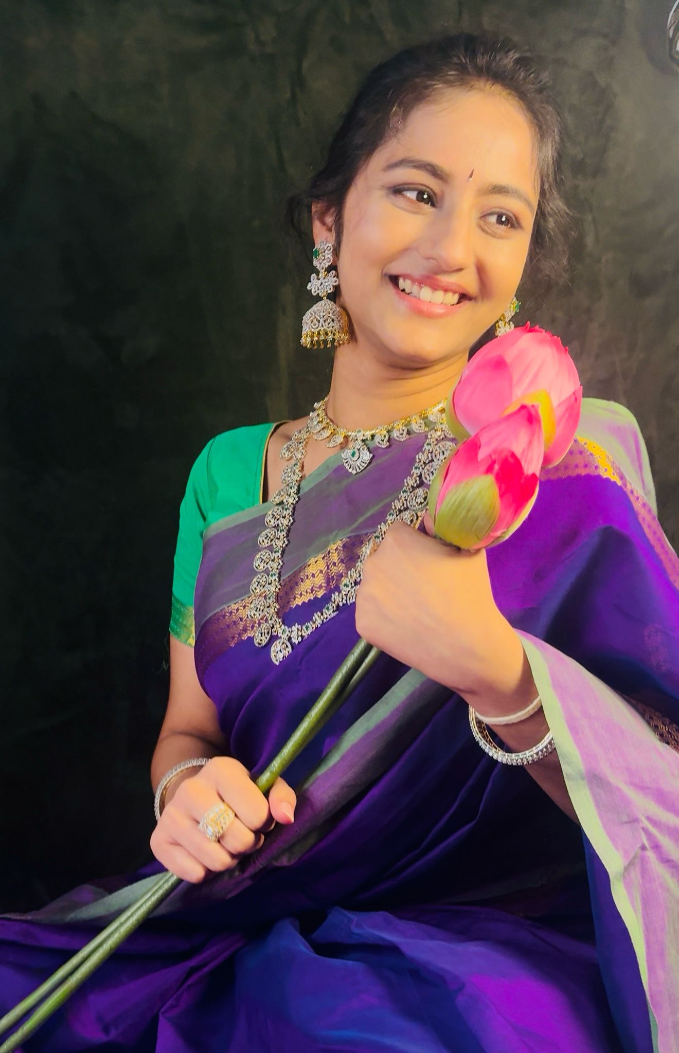 GJ Polish Kante & Bottu Mala Jewellery Set with Green Stones